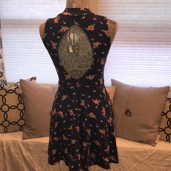 Urban outfitters dress - Picture 2 of 5